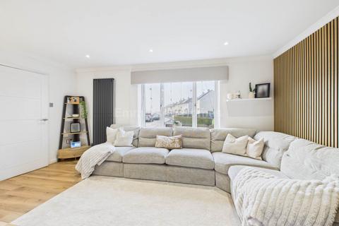 undefined, Scott Avenue, Johnstone PA5