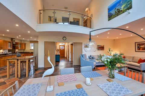 Princess Mary Close, Guildford, GU2