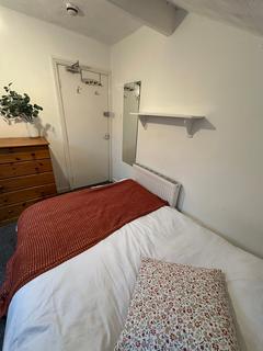 6 bedroom house to rent, Egerton Road, Manchester M14