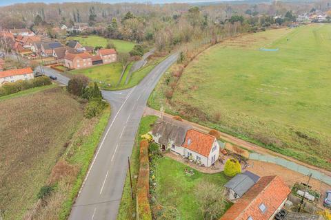 3 bedroom cottage for sale, Newmarket Road, Barton Mills IP28