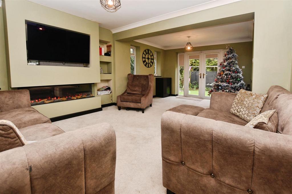 Lounge/Snug Area