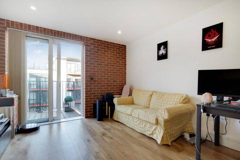 1 bedroom flat for sale, Warehouse Court, Woolwich Riverside, London, SE18