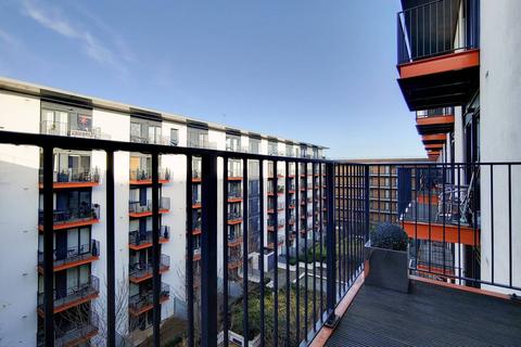 1 bedroom flat for sale, Warehouse Court, Woolwich Riverside, London, SE18