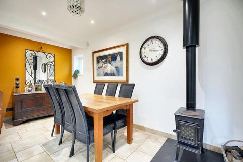 4 bedroom detached house for sale, Headcorn Road, Grafty Green, ME17