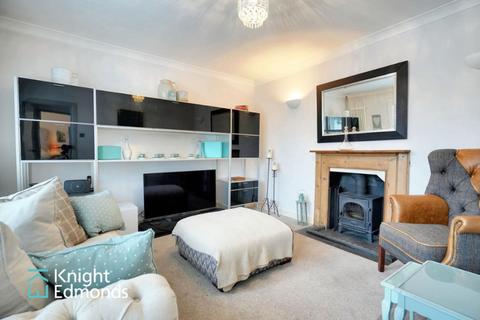 4 bedroom detached house for sale, Headcorn Road, Grafty Green, Maidstone, ME17