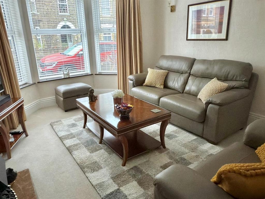LOUNGE AREA.jpg