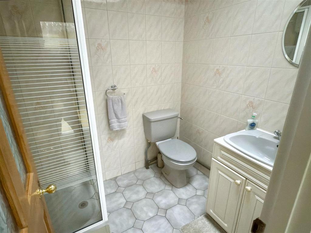 SHOWER GROUND.jpg