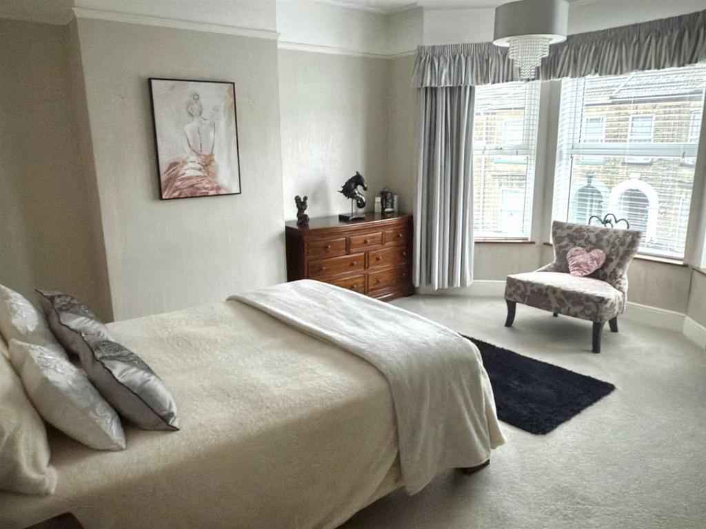 BED 1.jpg