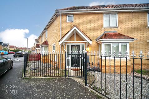 6 bedroom terraced house for sale, Morgan Close, Luton, Bedfordshire, LU4