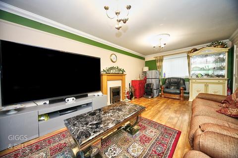 6 bedroom terraced house for sale, Morgan Close, Luton, Bedfordshire, LU4
