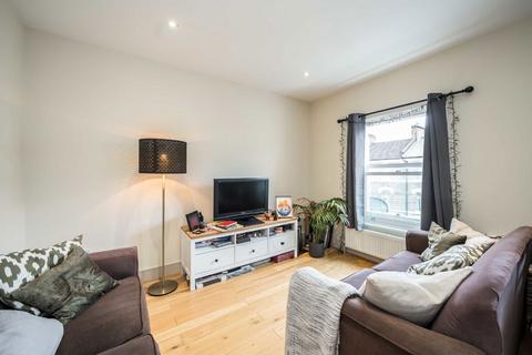 1 bedroom flat to rent, Ferndale Road, London SW4