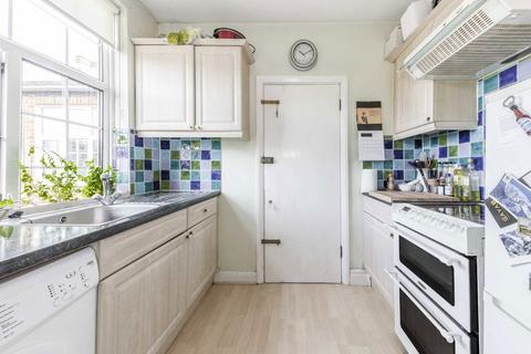 1 bedroom flat to rent, Richmond Road, London SW20
