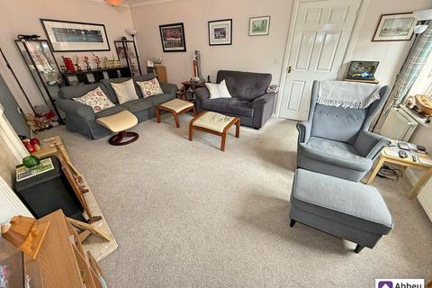 4 bedroom end of terrace house for sale, Oakwood Road, Leicester, LE4