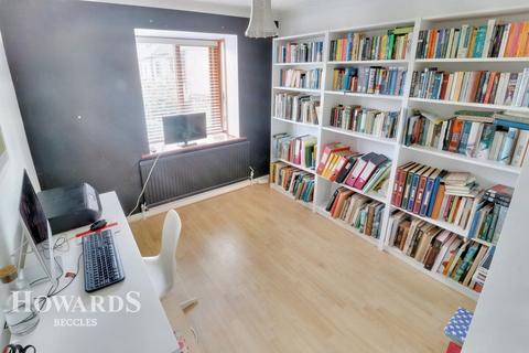 undefined, Hillside Court, Bungay