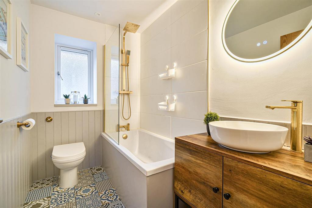 New Meadow Bathroom.jpg