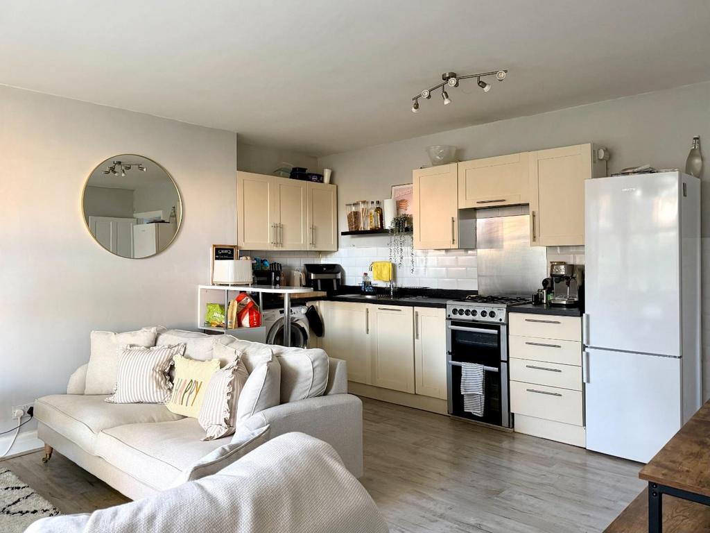 Open Plan Living/Dining/Kitchen