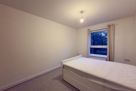 3 bedroom flat to rent, Kelvinhaugh Street, Finnieston, Glasgow, G3