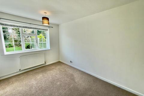 undefined, Primley Park Grove, Leeds LS17