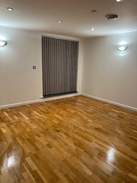Bedroom 1.jpg