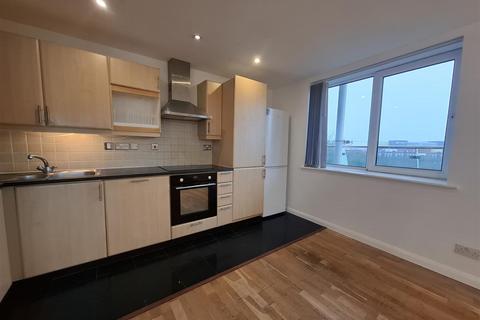 2 bedroom flat to rent, A Flat in Northampton House, Wellington Street, Northampton
