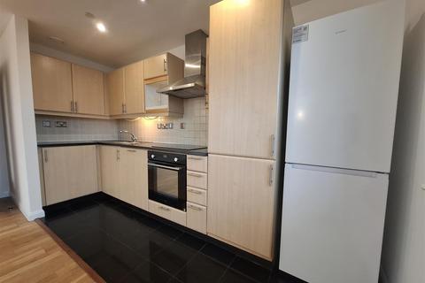 2 bedroom flat to rent, A Flat in Northampton House, Wellington Street, Northampton