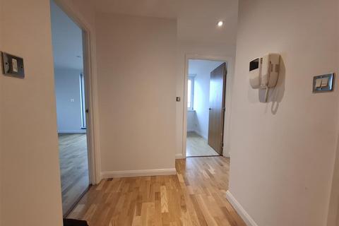 2 bedroom flat to rent, A Flat in Northampton House, Wellington Street, Northampton