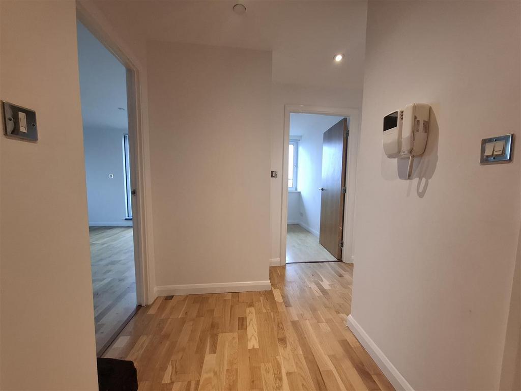 Hallway.jpg