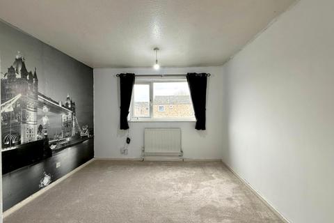 3 bedroom semi-detached house for sale, Kestrel Close