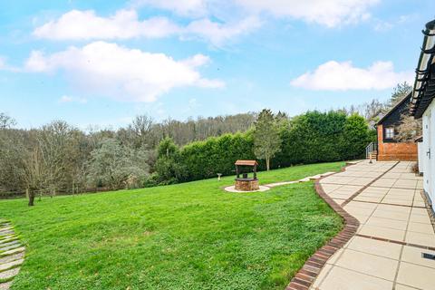5 bedroom detached house for sale, Guildford Road, Horsham RH12