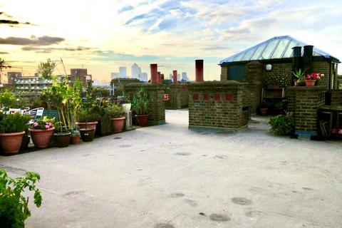 2 bedroom flat for sale, Albion Yard, Whitechapel Road