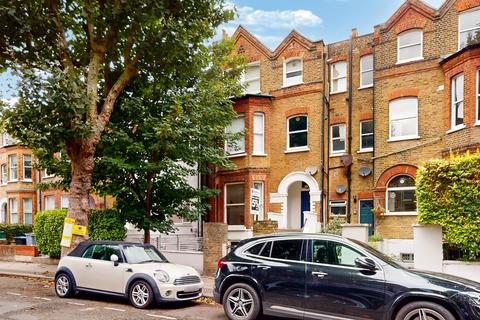3 bedroom flat to rent, Brondesbury Villas, London NW6
