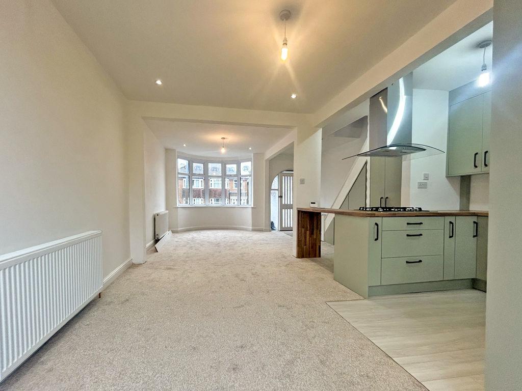 Lounge/Kitchen
