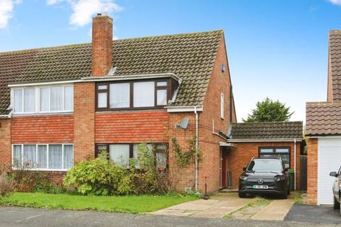 Thames Road, Langley - EXTENDED 4 Beds