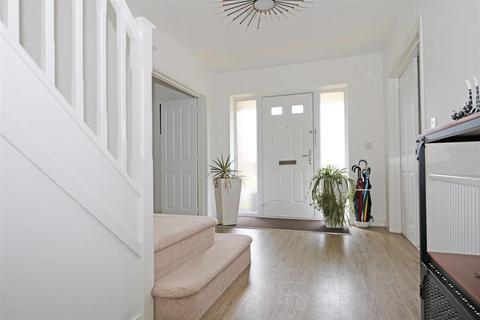 undefined, Robin Gibb Road, Thame