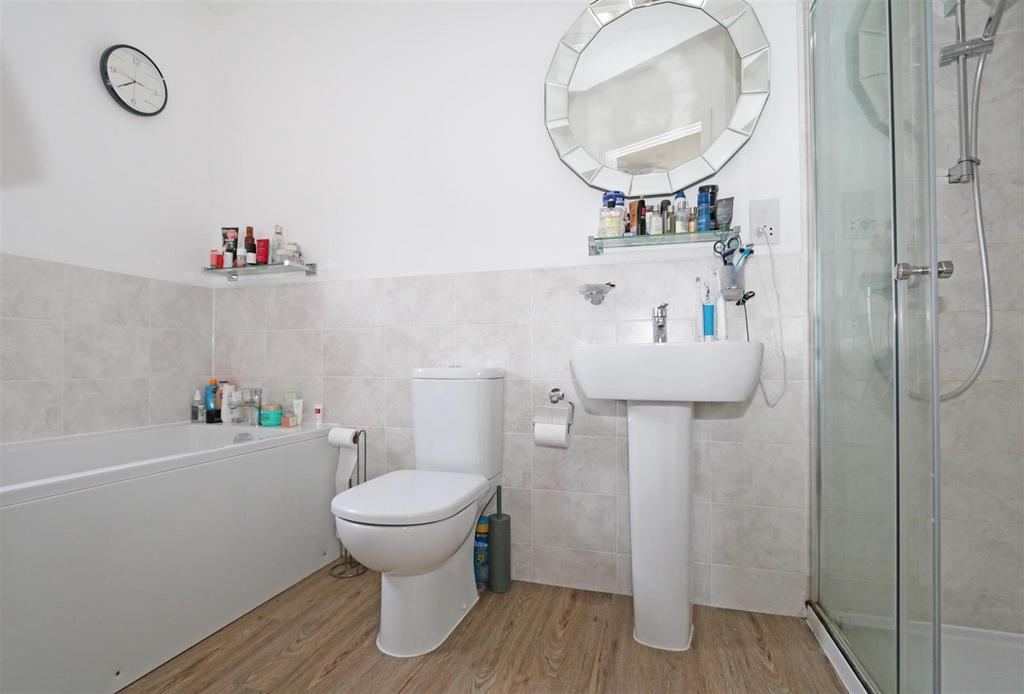 Ensuite.jpg
