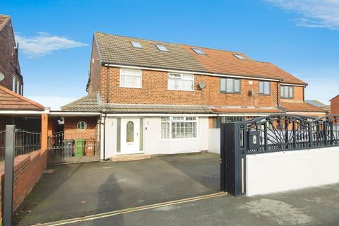 undefined, Ring Road, Leeds LS10