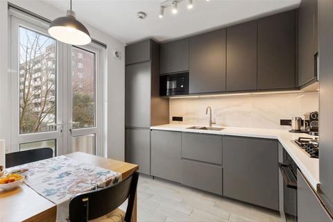 3 bedroom flat to rent, Townshend Estate, London NW8