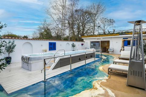 3 bedroom detached house for sale, Chivers Road, Stondon Massey, Brentwood