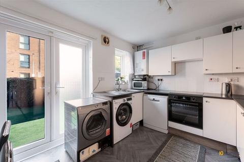 2 bedroom semi-detached house for sale, Linen Court, Salford