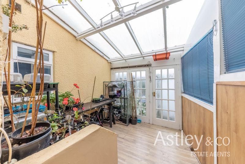 Lean-to