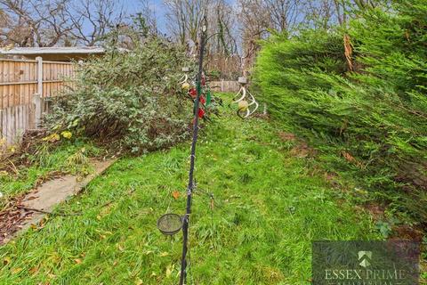 undefined, Three Bedroom End of Terrace house Greensted rd,Loughton