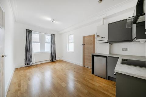 1 bedroom flat for sale, Marlow Road, London, SE20