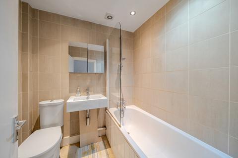1 bedroom flat for sale, Hillfield Avenue, Crouch End, London, N8