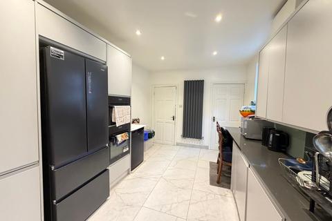 4 bedroom terraced house for sale - Upperton Road, Leicester