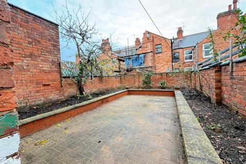 4 bedroom terraced house for sale, Upperton Road, Leicester