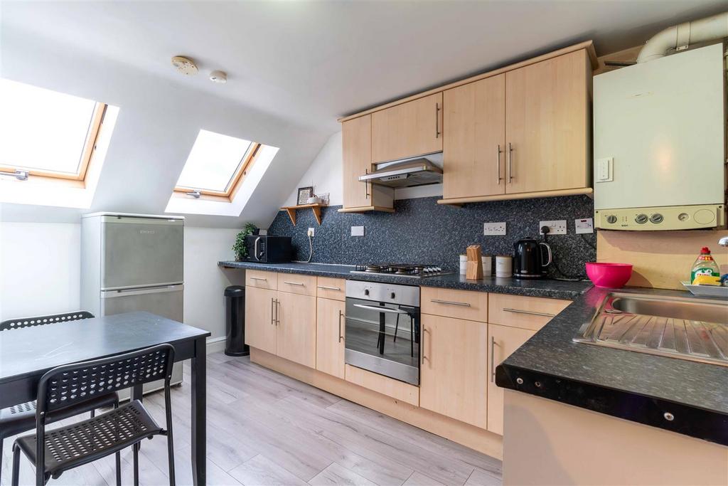 Kitchen/Dining area