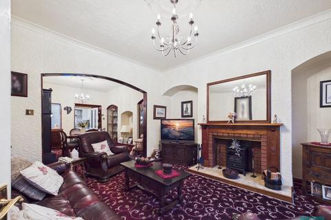 2 bedroom terraced house for sale, Rochdale Road, Oldham OL2