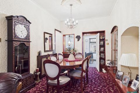 2 bedroom terraced house for sale, Rochdale Road, Oldham OL2