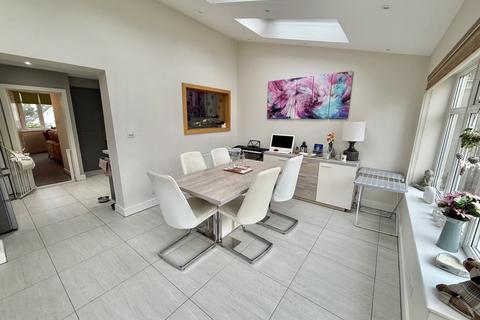 3 bedroom semi-detached house for sale, St Andrews Road, Warminster
