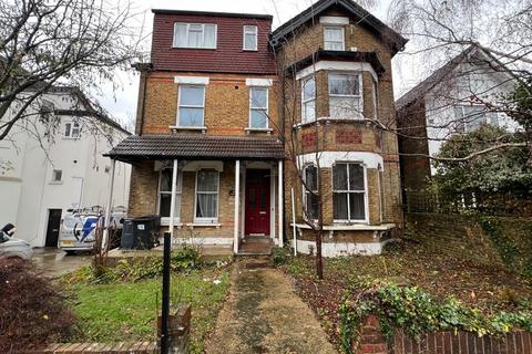 undefined, Birdhurst Rise , South Croydon